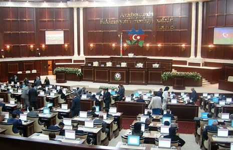 Azerbaijani parliament approves amendments to Election Code

